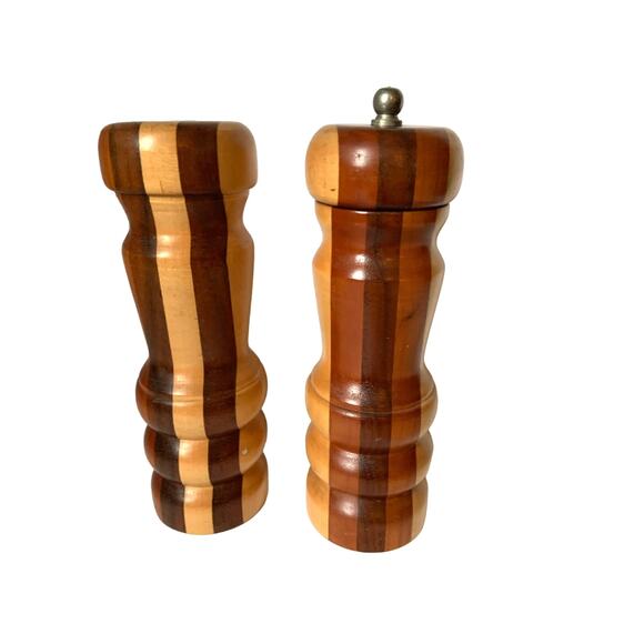 Vintage Wooden Salt Shaker and Pepper Grinder Retro Set - Picture 1 of 3
